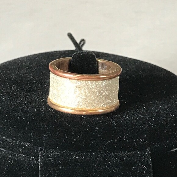 Fun Fashion Cuff Ring Size 8.75 - Picture 1 of 6